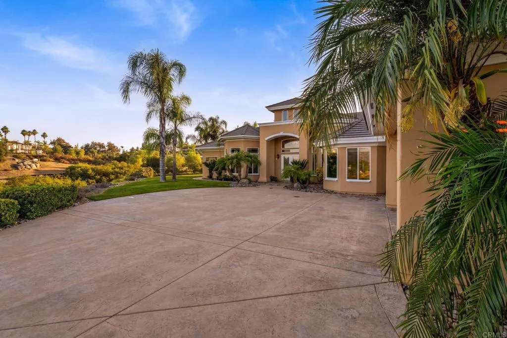 https://cdn.realtyfeed.com/cdn/127/306529262/413914db8e9664cfffdec5f90a2f896f.webp