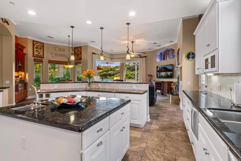 https://cdn.realtyfeed.com/cdn/127/306529262/48b4c7833271dc146df774ee9e173820.webp