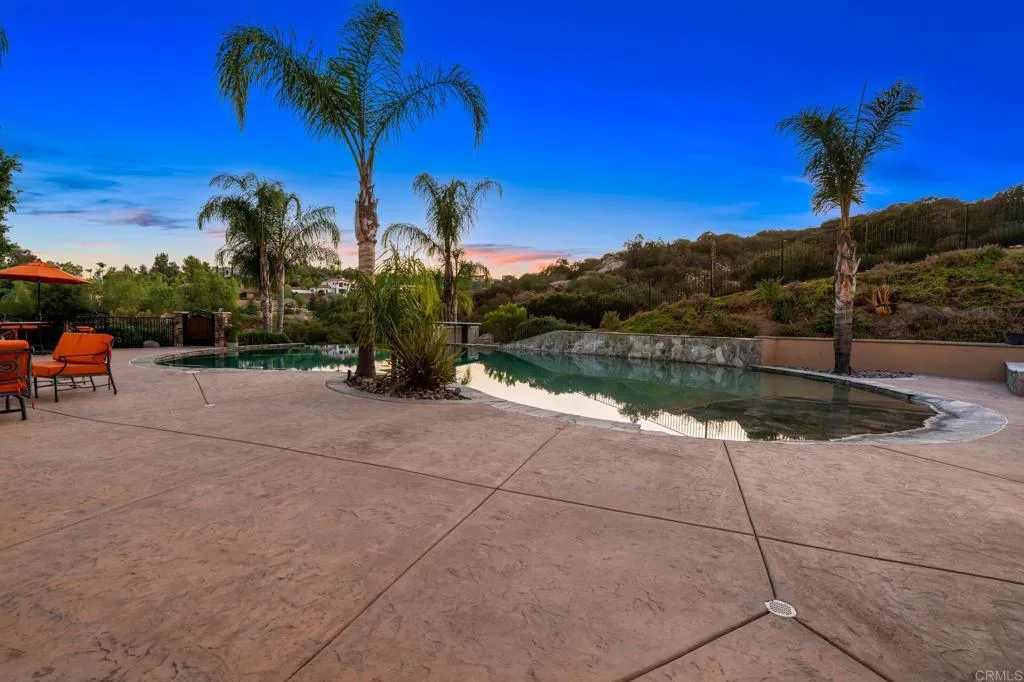 https://cdn.realtyfeed.com/cdn/127/306529262/704d6fc804a71e5a97a87f6ec978b13d.webp