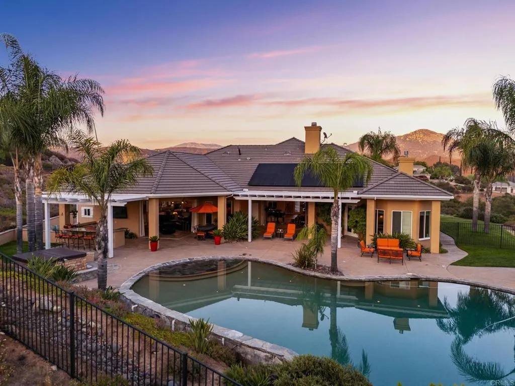 https://cdn.realtyfeed.com/cdn/127/306529262/898fb7398fc4b6d12d251e41d4c6a887.webp