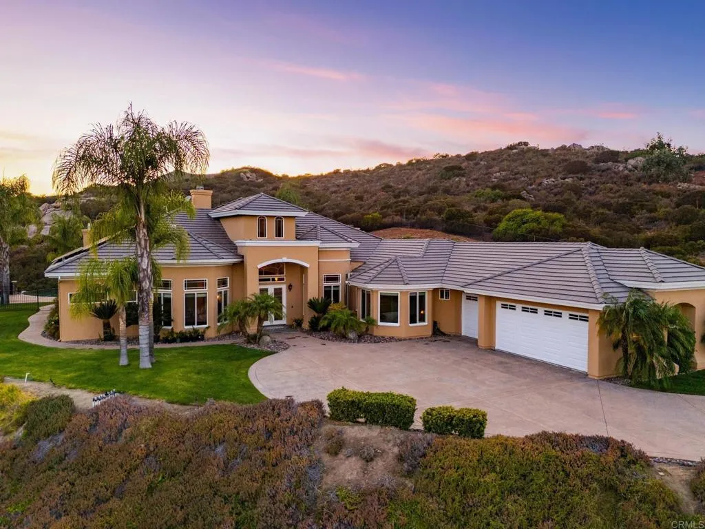https://cdn.realtyfeed.com/cdn/127/306529262/961d2e7319374a1448f4084b746df8d4.webp