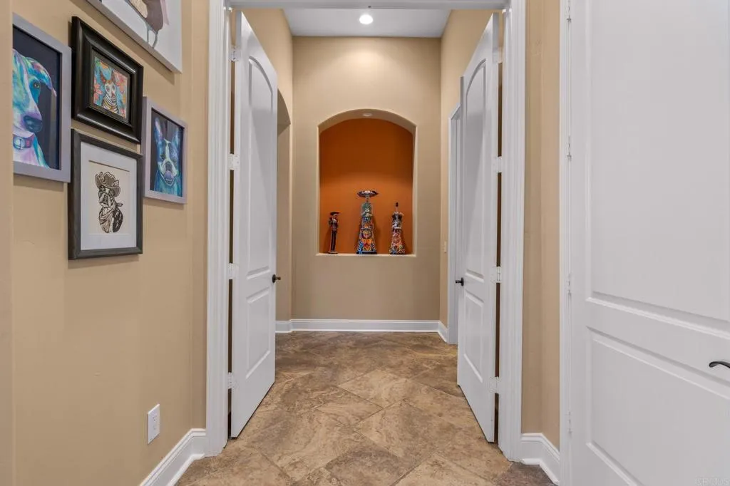 https://cdn.realtyfeed.com/cdn/127/306529262/d701510e6ffeb181a3831586a153c9d1.webp
