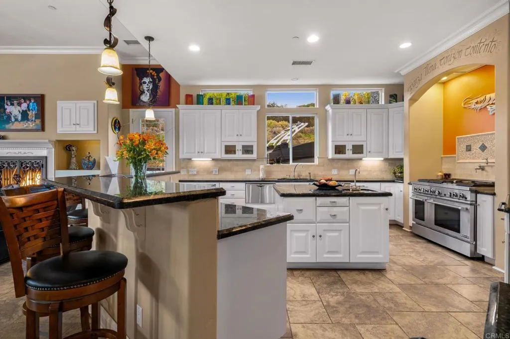 https://cdn.realtyfeed.com/cdn/127/306529262/fd2ba1c3d91d744895bfe0f95e52d838.webp