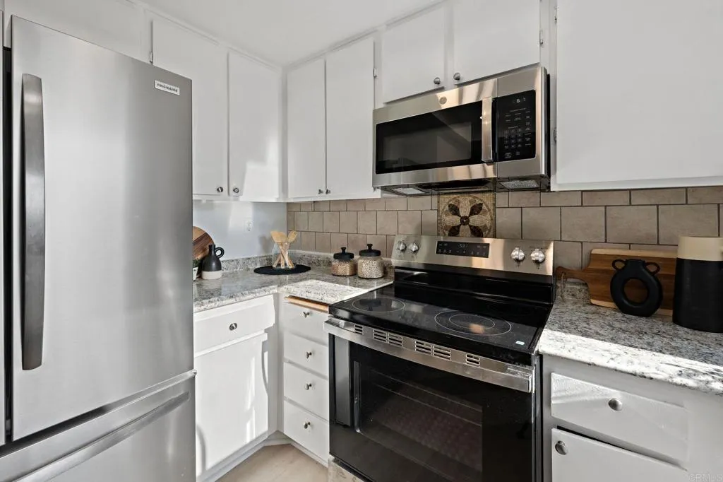 https://cdn.realtyfeed.com/cdn/127/306529264/671223838419457d033068c32fc3edb5.webp