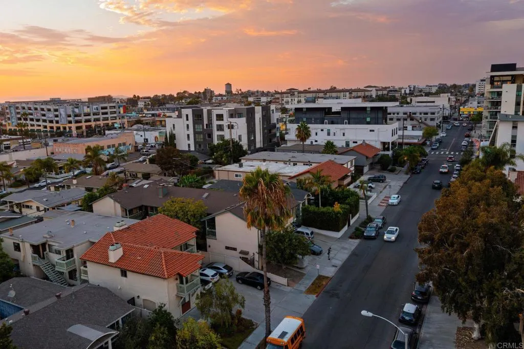 https://cdn.realtyfeed.com/cdn/127/306529300/509747cd5aa3dc2a6f9569baafcdf883.webp