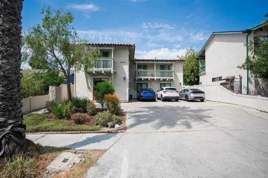 https://cdn.realtyfeed.com/cdn/127/306529300/a10529823c3c37d842470b3160d9e464.webp