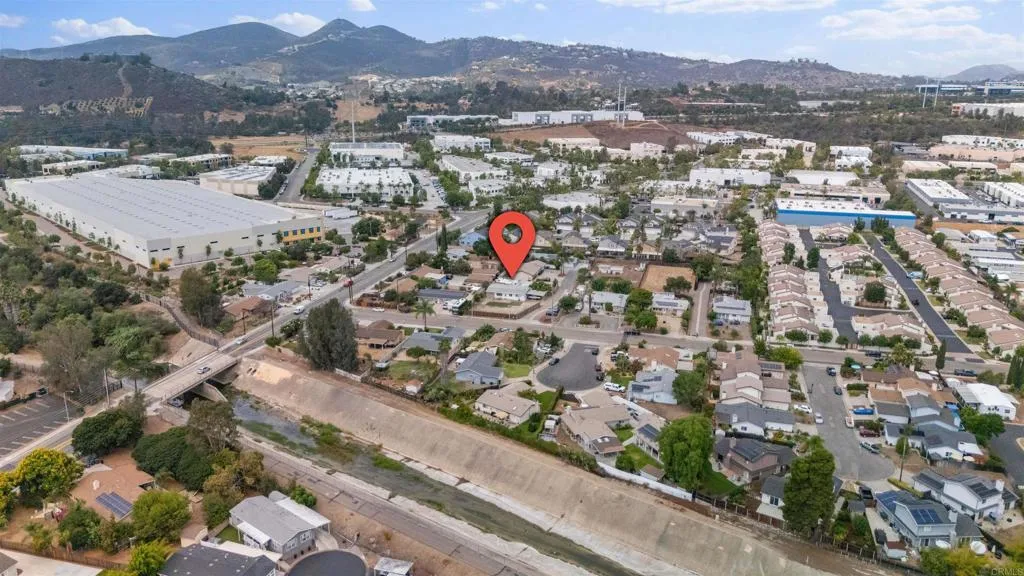 https://cdn.realtyfeed.com/cdn/127/306529310/b61f540a36ac34e721467d9679847585.webp