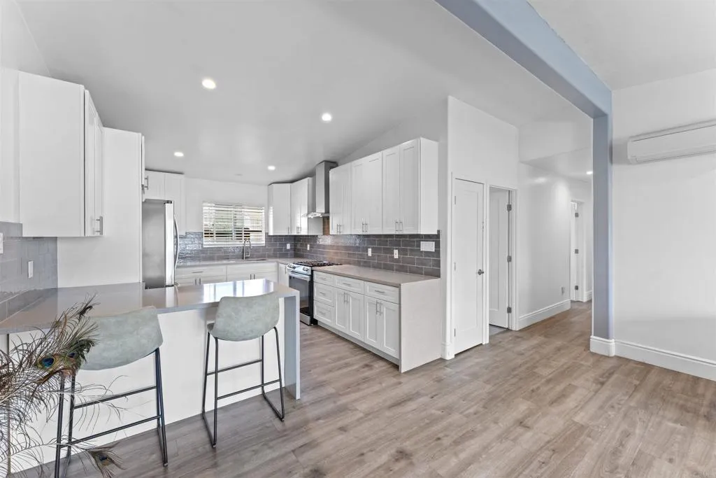 https://cdn.realtyfeed.com/cdn/127/306529310/bd050de7f426e117435bca3dcfcb8327.webp