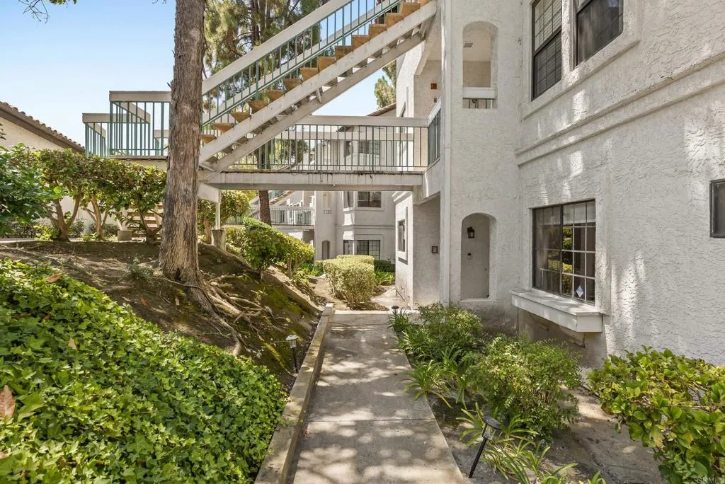 https://cdn.realtyfeed.com/cdn/127/306529355/bab6cf4546b4e4ddb7ee0027c89b9272.webp