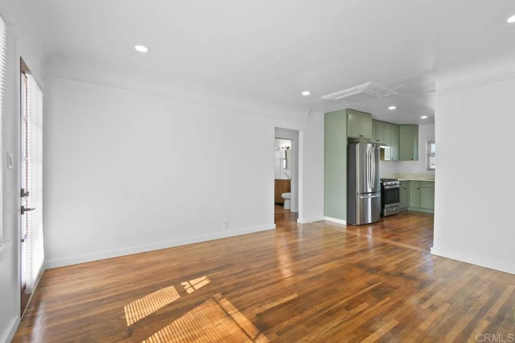https://cdn.realtyfeed.com/cdn/127/306529358/59ca218023687c67020a4ceb37f113ad.webp