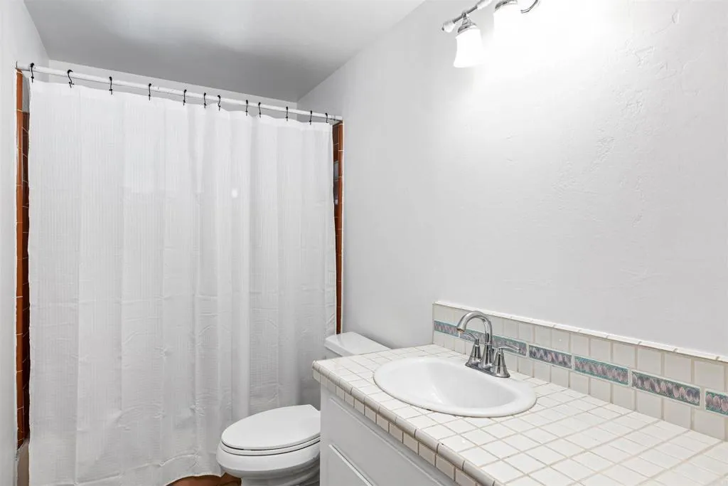 https://cdn.realtyfeed.com/cdn/127/306529371/0b2b2f817f8841f652e798c18d4a5ddf.webp
