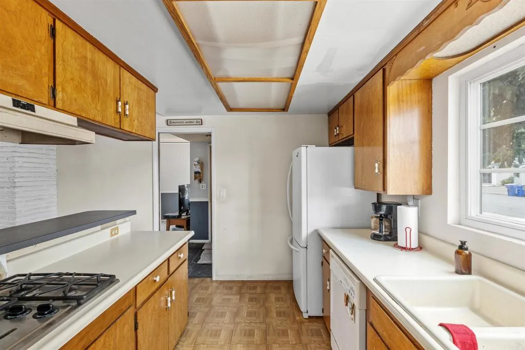 https://cdn.realtyfeed.com/cdn/127/306529371/0eea49f56917fae22dd6c8a6439d4941.webp