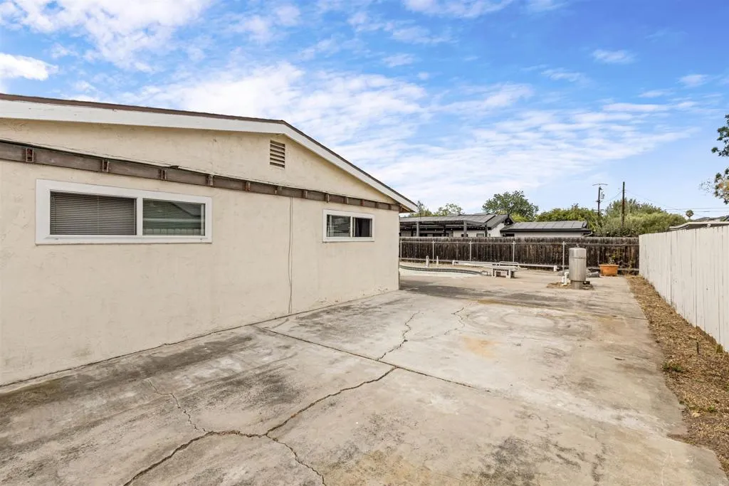 https://cdn.realtyfeed.com/cdn/127/306529371/3deeb56076b490cf41c1f235f9e43eca.webp