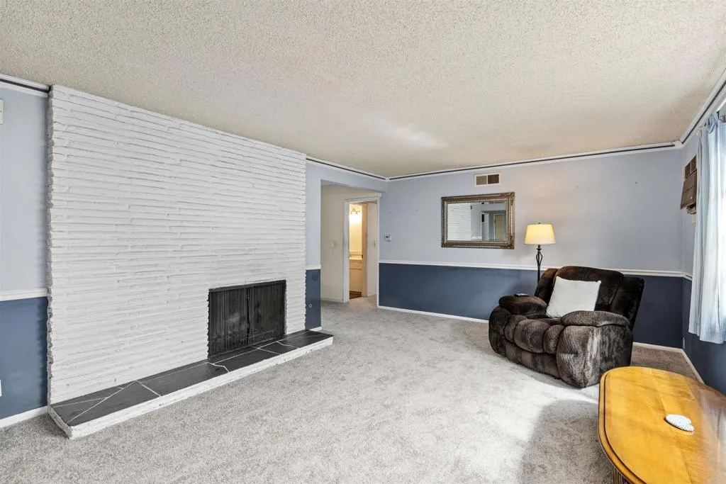 https://cdn.realtyfeed.com/cdn/127/306529371/c1e2d4bc3a3d9325aa286540b2ae2963.webp