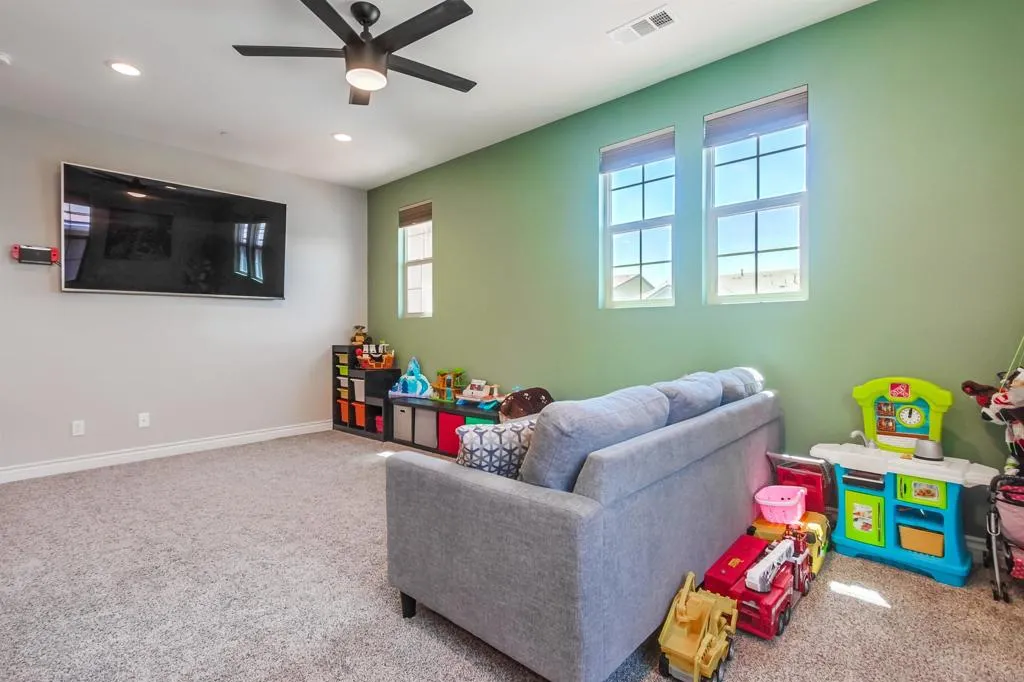 https://cdn.realtyfeed.com/cdn/127/306529442/b63832180013ff29a46b2f8eaa28604c.webp