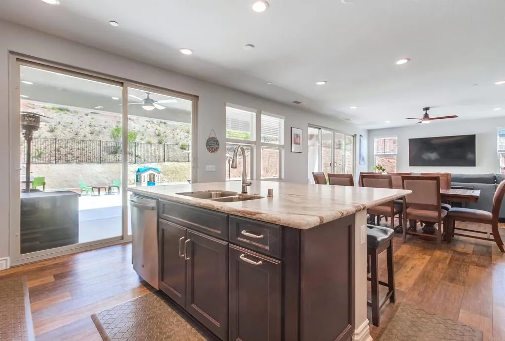 https://cdn.realtyfeed.com/cdn/127/306529442/f4d4918a4603a441499f2226d2685d71.webp