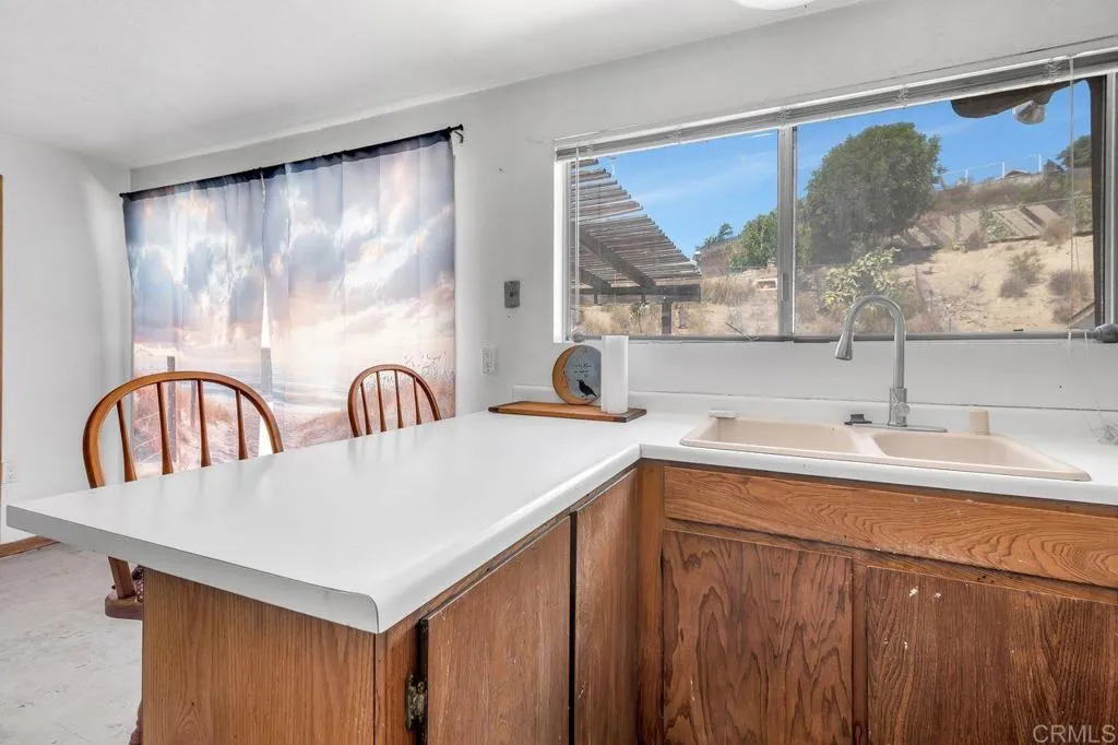 https://cdn.realtyfeed.com/cdn/127/306529452/923b7d4ca4fc808eede2e45b4ea8ed6b.webp