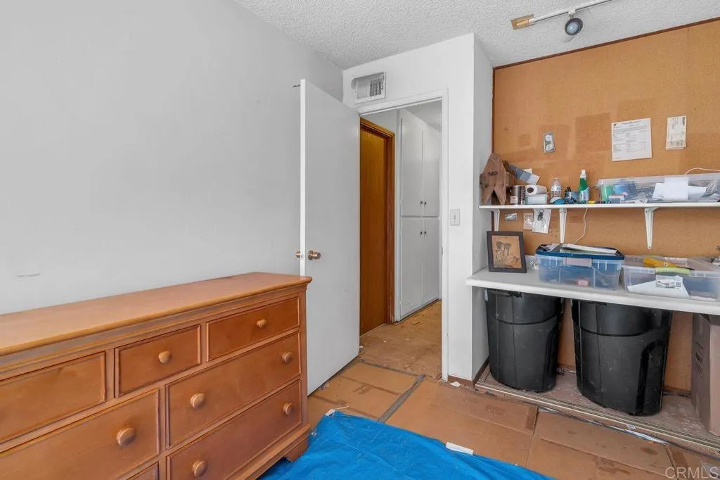 https://cdn.realtyfeed.com/cdn/127/306529452/c9a420d44ba3fbb40b0b7b6eabfe0634.webp