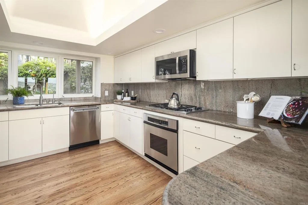 https://cdn.realtyfeed.com/cdn/127/306529501/1c35345b009bd3284c65e2088f8f7d54.webp
