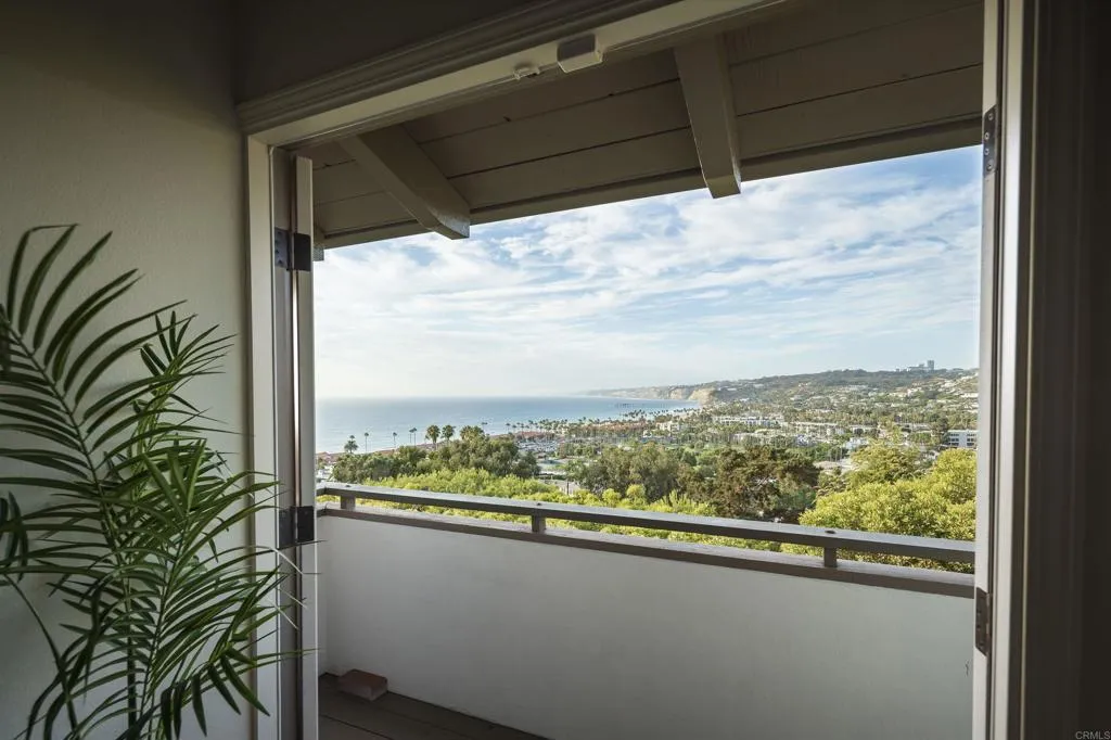 https://cdn.realtyfeed.com/cdn/127/306529501/2ba87216def8334809c94c1d9499bf8c.webp