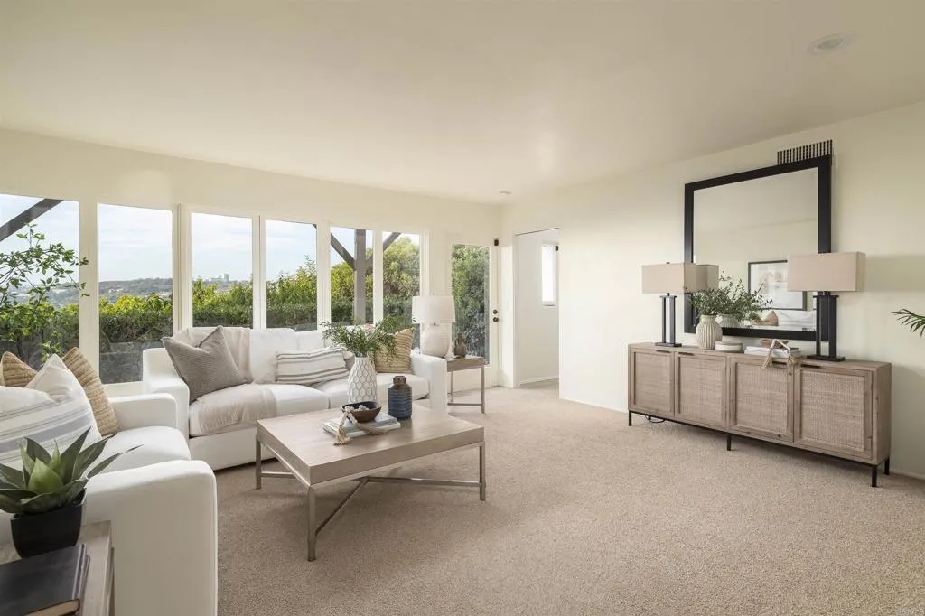 https://cdn.realtyfeed.com/cdn/127/306529501/c45f8c123c885fc82a21bbd8849c3df4.webp