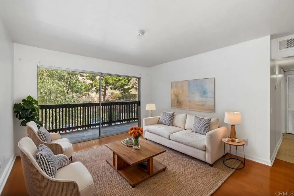 https://cdn.realtyfeed.com/cdn/127/306529513/ecf0b921c22619f90b8d2645a95ba9f7.webp