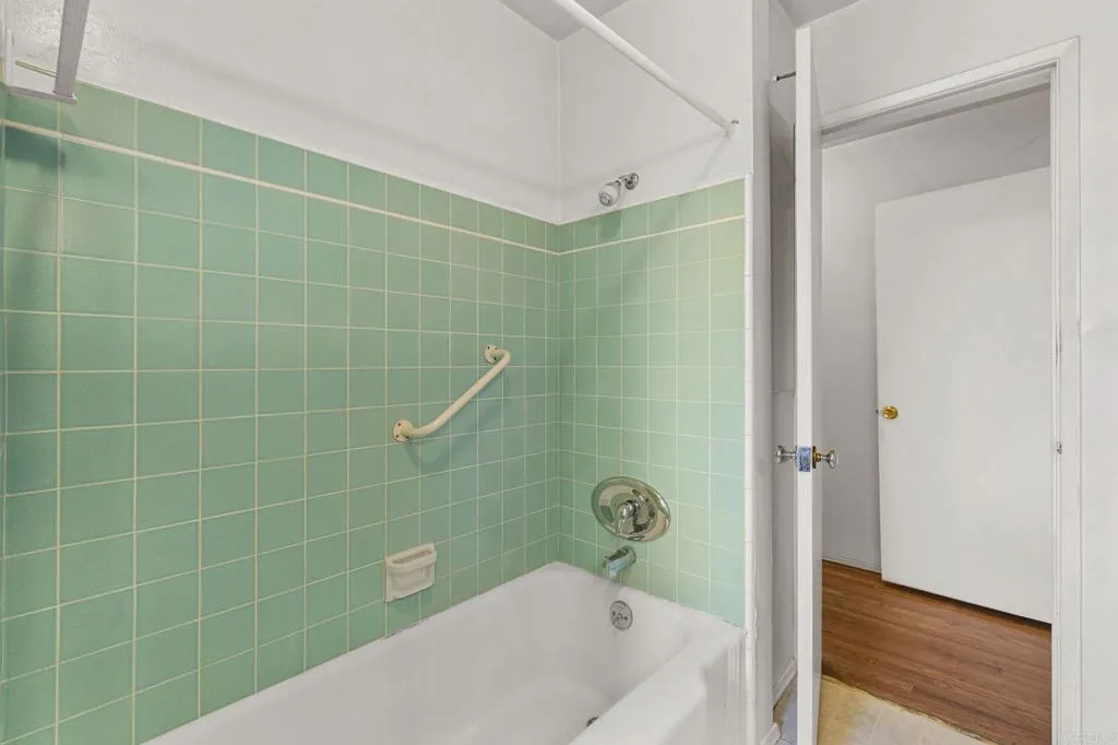 https://cdn.realtyfeed.com/cdn/127/306529515/0cf63d5be5af4018129c042e4d038a9d.webp