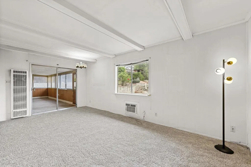 https://cdn.realtyfeed.com/cdn/127/306529515/4334427f5ac5afefe444166b069bca5a.webp