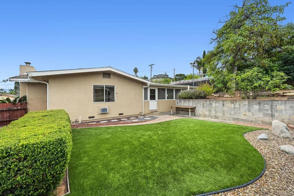 https://cdn.realtyfeed.com/cdn/127/306529515/d1e9c6a8c69fae6d4a75724f8ceae4e7.webp