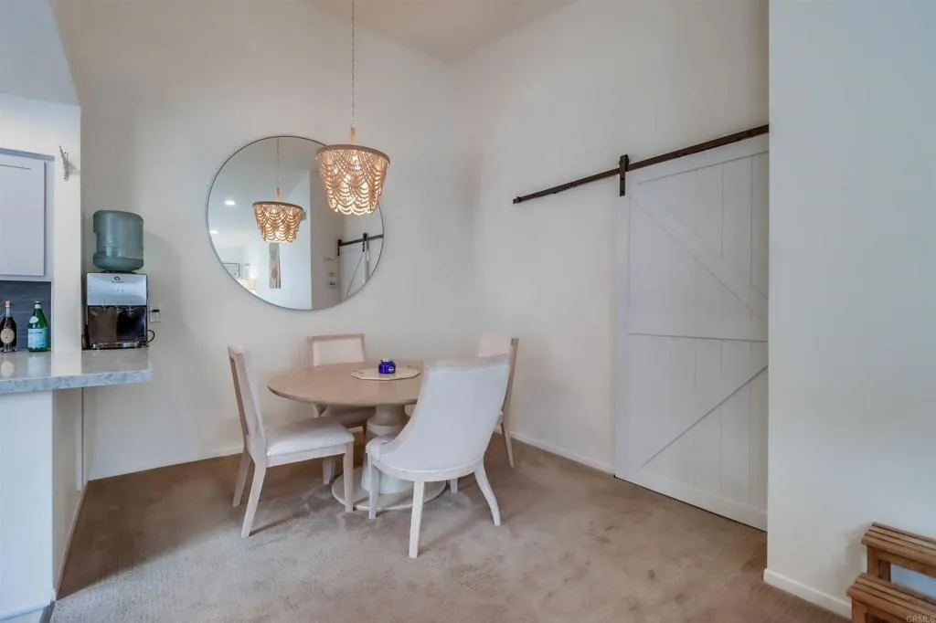 https://cdn.realtyfeed.com/cdn/127/306529611/6bbf789ba1ad92f4e7f53d7f3da2757f.webp