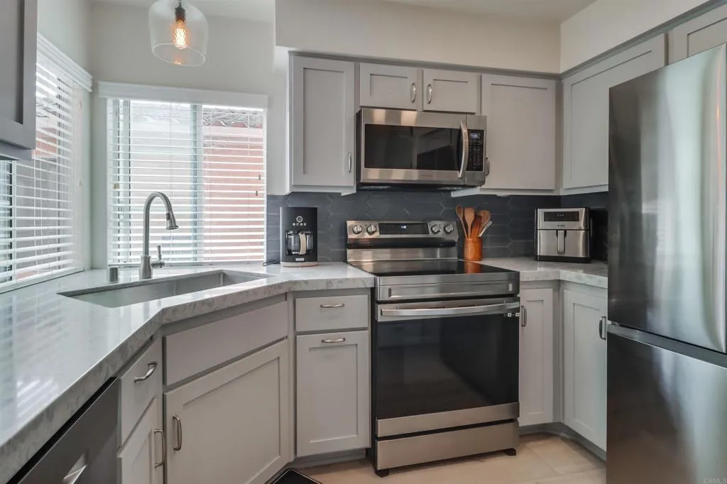 https://cdn.realtyfeed.com/cdn/127/306529611/af3b80a35aa395d429a23d5a86338624.webp