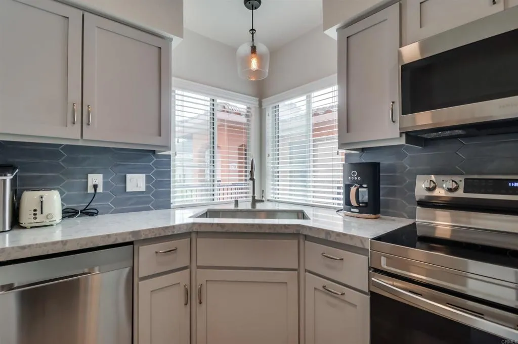 https://cdn.realtyfeed.com/cdn/127/306529611/ba3cda3b1d50f3cdc101763adf59d3e2.webp