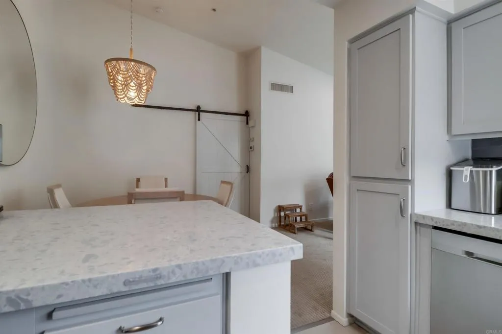 https://cdn.realtyfeed.com/cdn/127/306529611/f2986e84d95d7b0886b139b50f29c783.webp