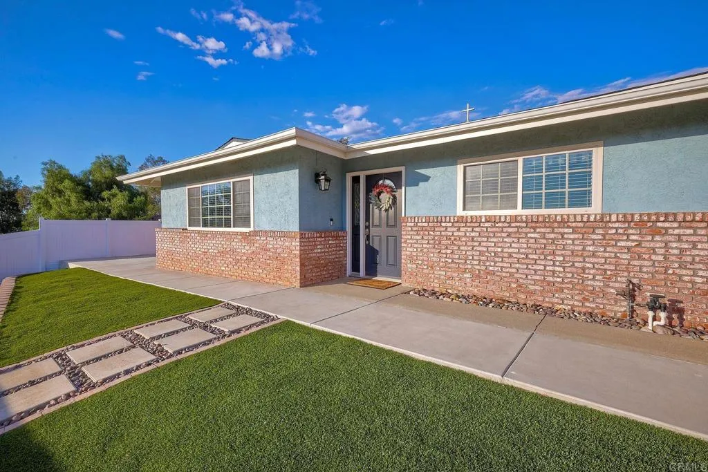 https://cdn.realtyfeed.com/cdn/127/306529623/1c4bff864bd3dd52ec7001c3e964740a.webp