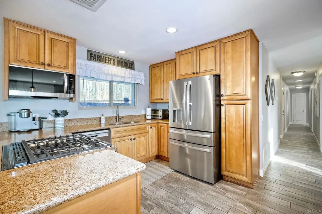 https://cdn.realtyfeed.com/cdn/127/306529623/fb20cca5136965d7294718a10fde8cac.webp