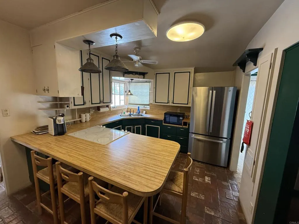 https://cdn.realtyfeed.com/cdn/127/306529673/b3f2e159d3bd1d627fa6bdb4e86f0881.webp