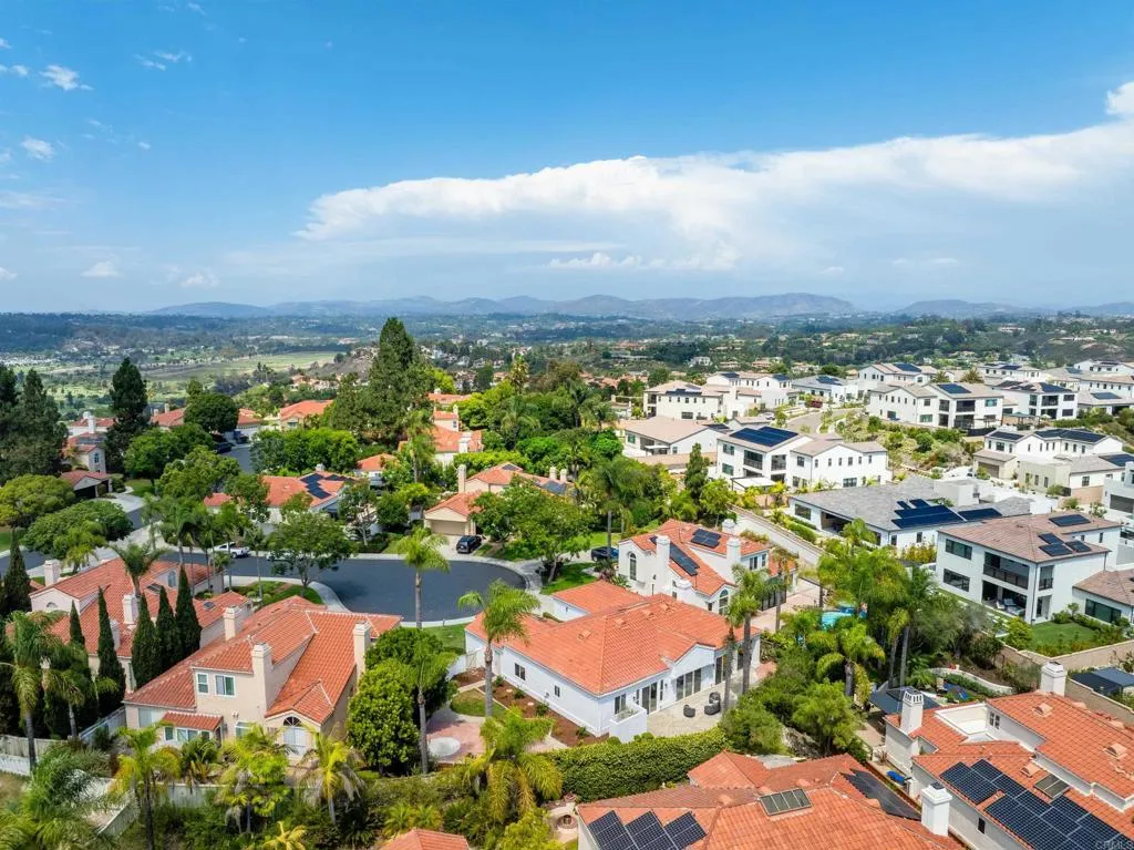 https://cdn.realtyfeed.com/cdn/127/306529742/0177ca3f33eee7de9ab26b18477ca043.webp