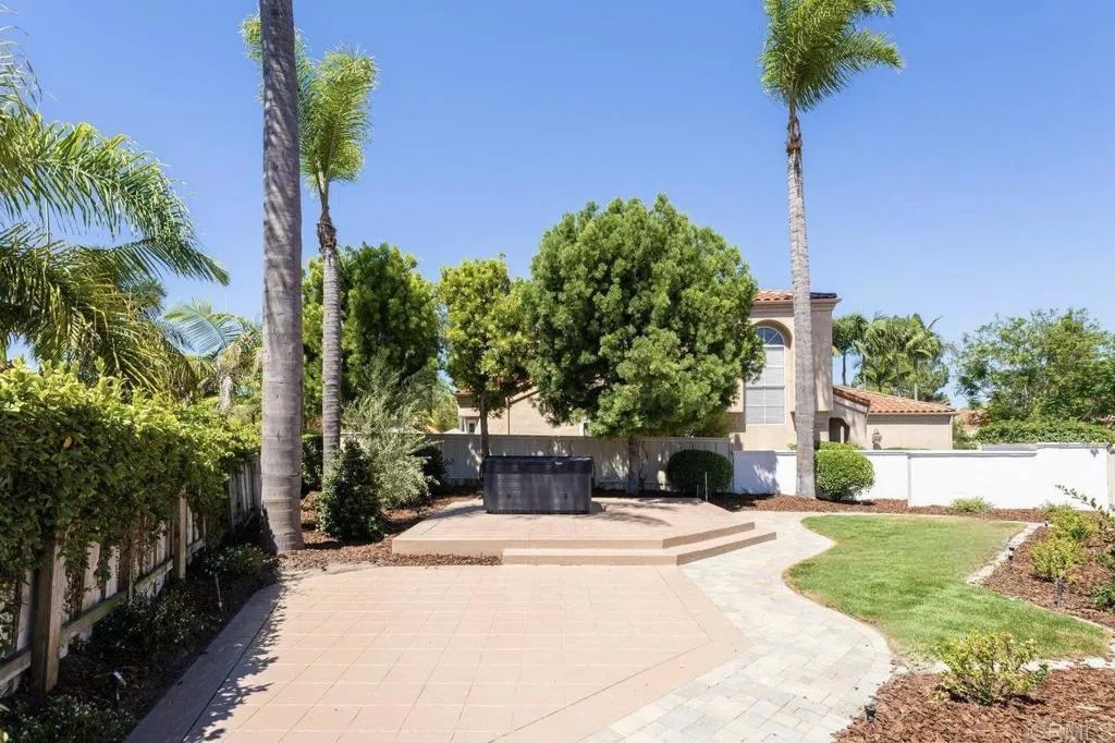 https://cdn.realtyfeed.com/cdn/127/306529742/b2e9c35fc843e1a89e11a99facfe8ea8.webp