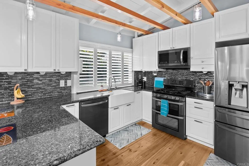 https://cdn.realtyfeed.com/cdn/127/306529745/a1ec0b4b879813fbab54e956ad054a9c.webp