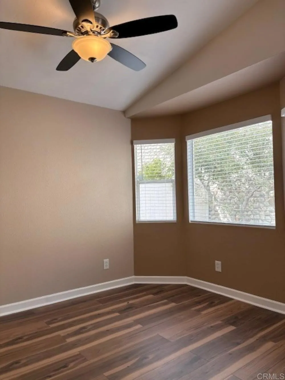 https://cdn.realtyfeed.com/cdn/127/306529755/ba68f412457ed38c59e8e3f03a529503.webp