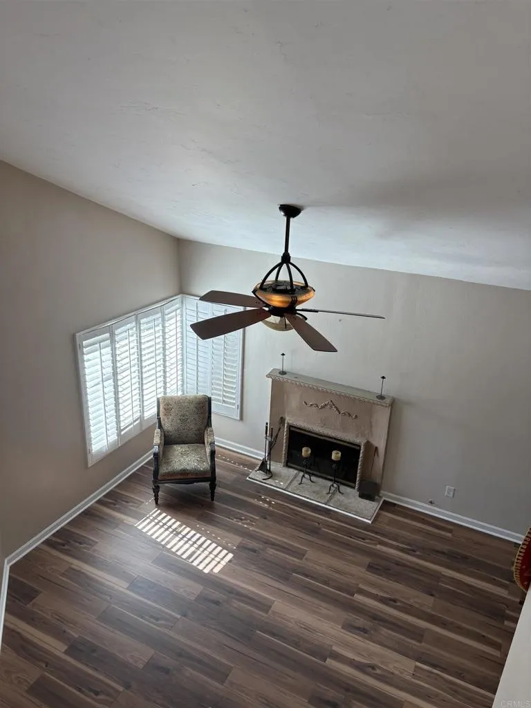 https://cdn.realtyfeed.com/cdn/127/306529755/e4ea795081e61ab5b2443232998f56dd.webp