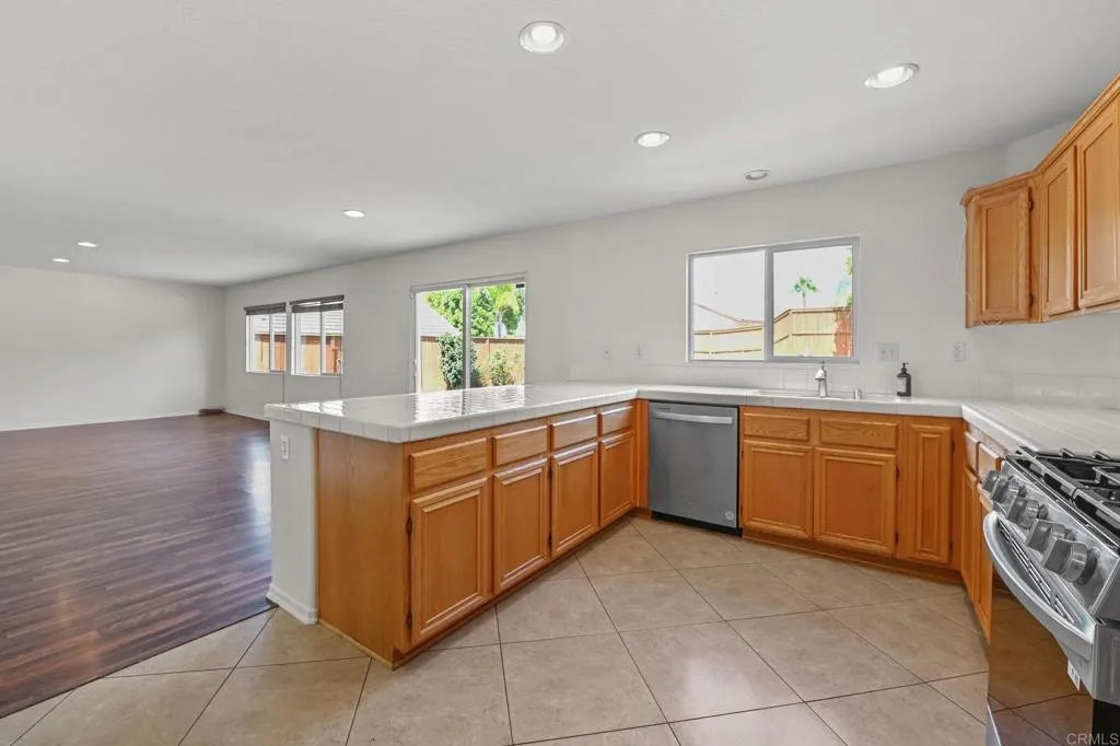 https://cdn.realtyfeed.com/cdn/127/306529798/1bc4188c861faf5a47d41fc3ec5cf419.webp