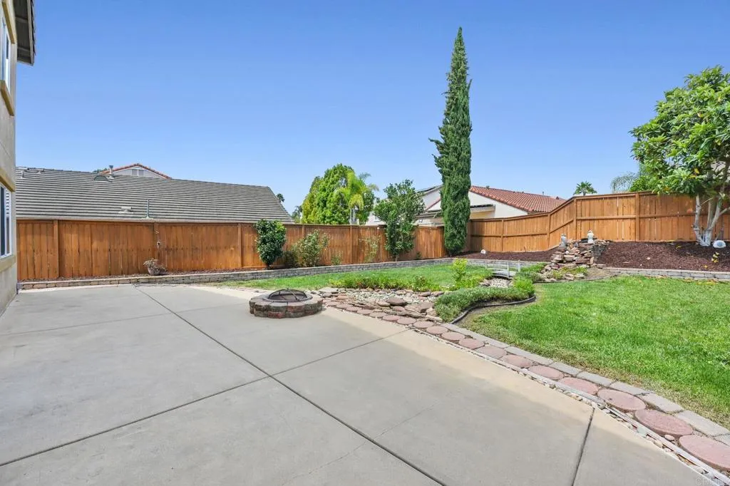 https://cdn.realtyfeed.com/cdn/127/306529798/30b1d084be31079cb2eeb9fe7b5c38c0.webp