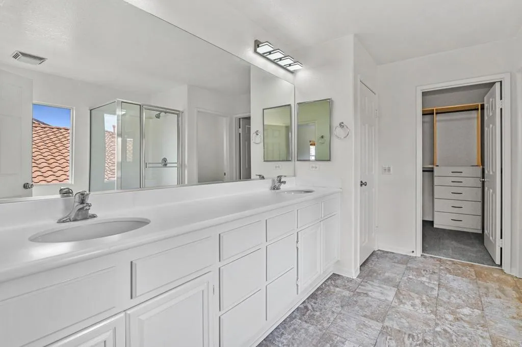 https://cdn.realtyfeed.com/cdn/127/306529798/32410ace3e088b8fa4265e1aa2094213.webp