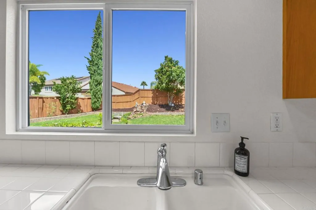 https://cdn.realtyfeed.com/cdn/127/306529798/44e6d60162957207837d167209e52c04.webp