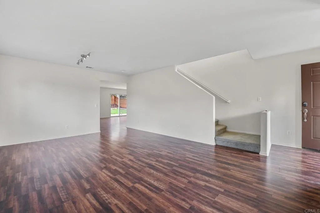 https://cdn.realtyfeed.com/cdn/127/306529798/91baec8a02f9833038c93e7e8a2eca12.webp