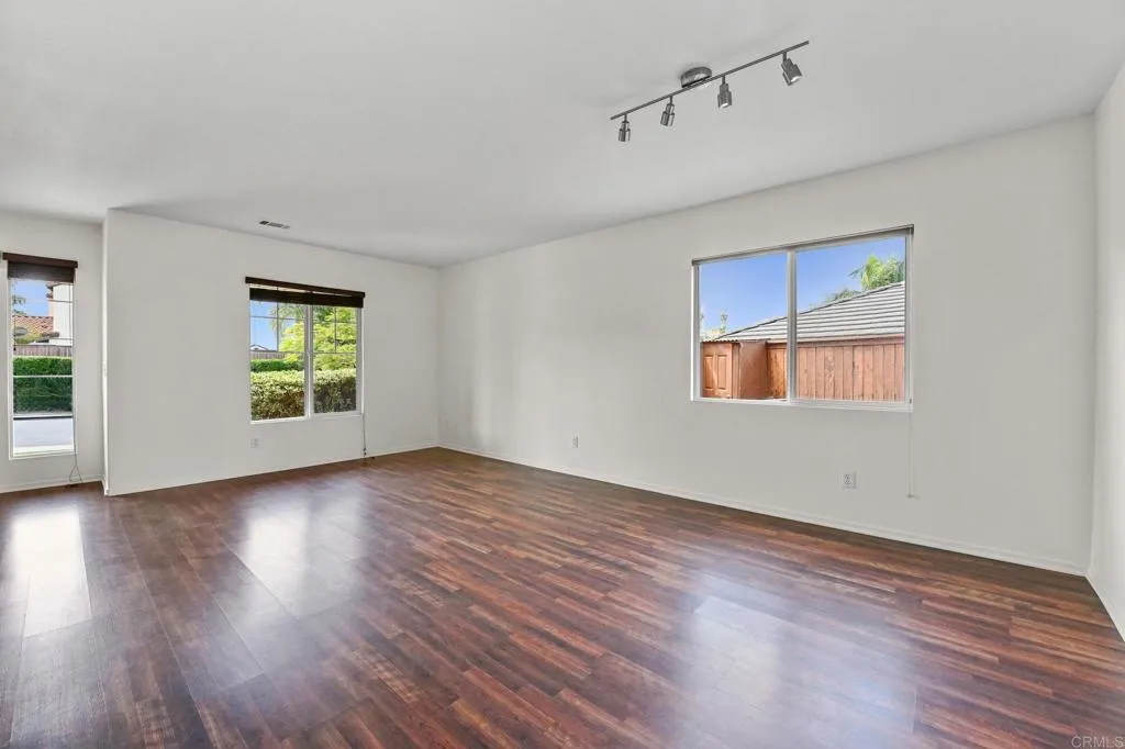 https://cdn.realtyfeed.com/cdn/127/306529798/98e0fe7522117d9e4f6a78bbdebdd637.webp
