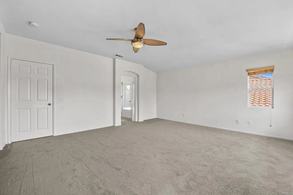 https://cdn.realtyfeed.com/cdn/127/306529798/d842694f65ff288e17437522bbba9152.webp