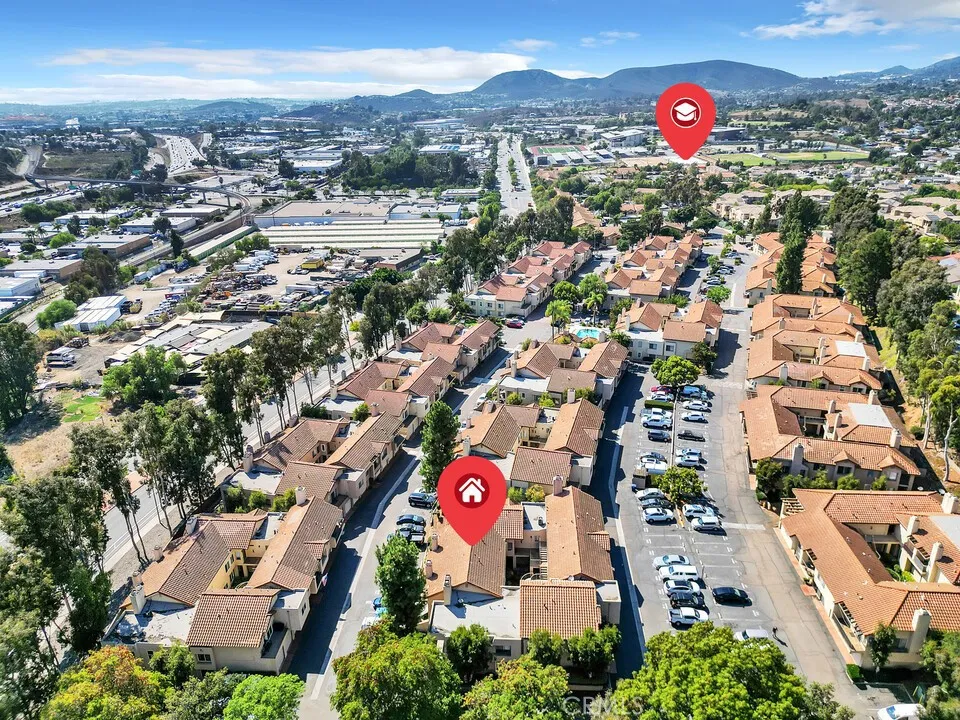 https://cdn.realtyfeed.com/cdn/127/306529817/10d06d7814e623bf61bcfbb5160e6e28.webp