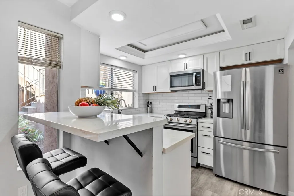 https://cdn.realtyfeed.com/cdn/127/306529817/ca91d4b025c5474e48ea085c170add51.webp